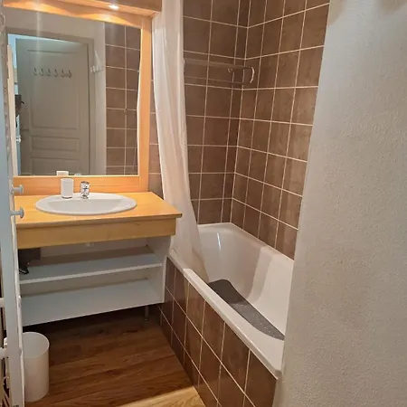 Apartment For 6 To 8 People In 5-min Walk From The Slopes